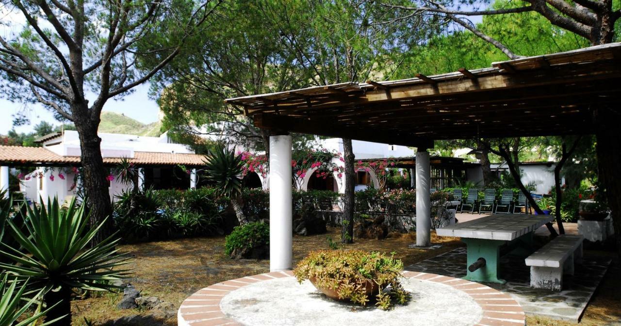 Villa Saracina Vulcano  Exteriör bild